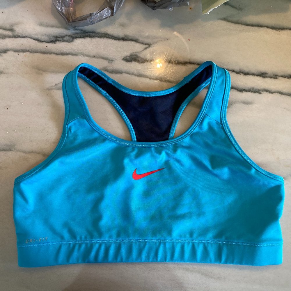 Lot of 2 Women's Sports bra Nike / Champion